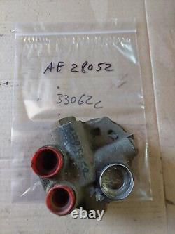 NOS NEW TRACTOR PARTS John Deere Pump AE28052 fit 5200, 5420, 5440