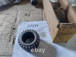 NOS TRACTOR PARTS JOHN DEERE R51063 Pinion fit 540B, 670A, 670, 640