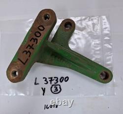 USED TRACTOR PARTS JOHN DEERE Bracket L37300 3040